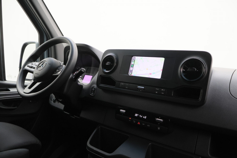 Mercedes-Benz Sprinter 317 CDI L2H2 RWD Camera, Side-Steps, Cruise, Apple Carplay, PDC, Stoelverwarming