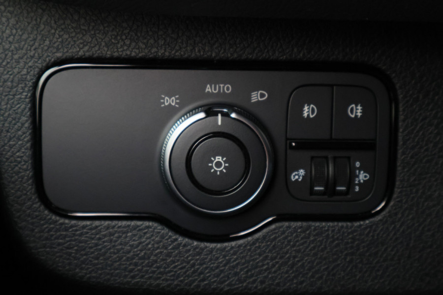 Mercedes-Benz Sprinter 317 CDI L2H2 RWD Camera, Side-Steps, Cruise, Apple Carplay, PDC, Stoelverwarming