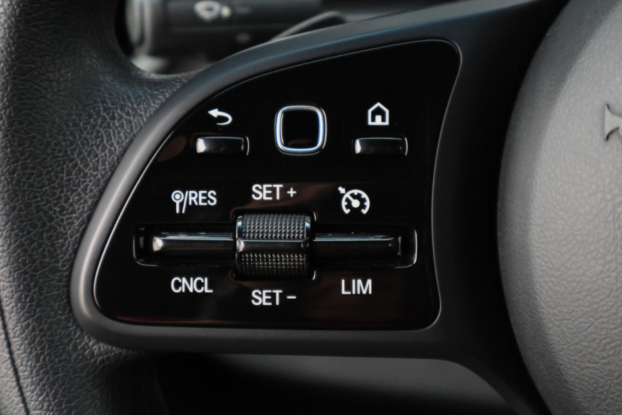 Mercedes-Benz Sprinter 317 CDI L2H2 RWD Camera, Side-Steps, Cruise, Apple Carplay, PDC, Stoelverwarming