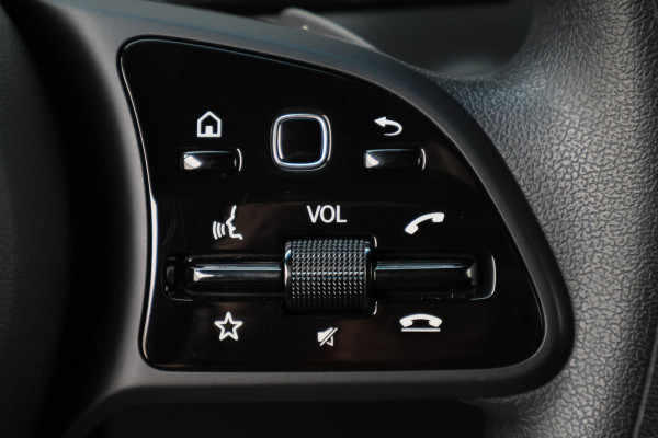 Mercedes-Benz Sprinter 317 CDI L2H2 RWD Camera, Side-Steps, Cruise, Apple Carplay, PDC, Stoelverwarming