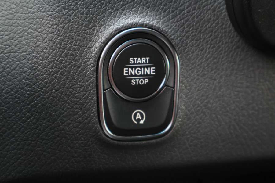 Mercedes-Benz Sprinter 317 CDI L2H2 RWD Camera, Side-Steps, Cruise, Apple Carplay, PDC, Stoelverwarming