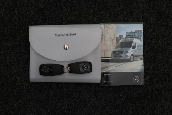 Mercedes-Benz Sprinter 317 CDI L2H2 RWD Camera, Side-Steps, Cruise, Apple Carplay, PDC, Stoelverwarming