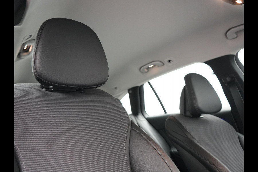 Mercedes-Benz C-Klasse Estate 300 e PHEV 313pk Dealer O.H | Adaptive Cruise | Camera | Apple Carplay | BLIS | Sportstoelen Verwarmd | Virtual Cockpit | Navigatie | DAB | 17"L.M | Plug In Hybrid |