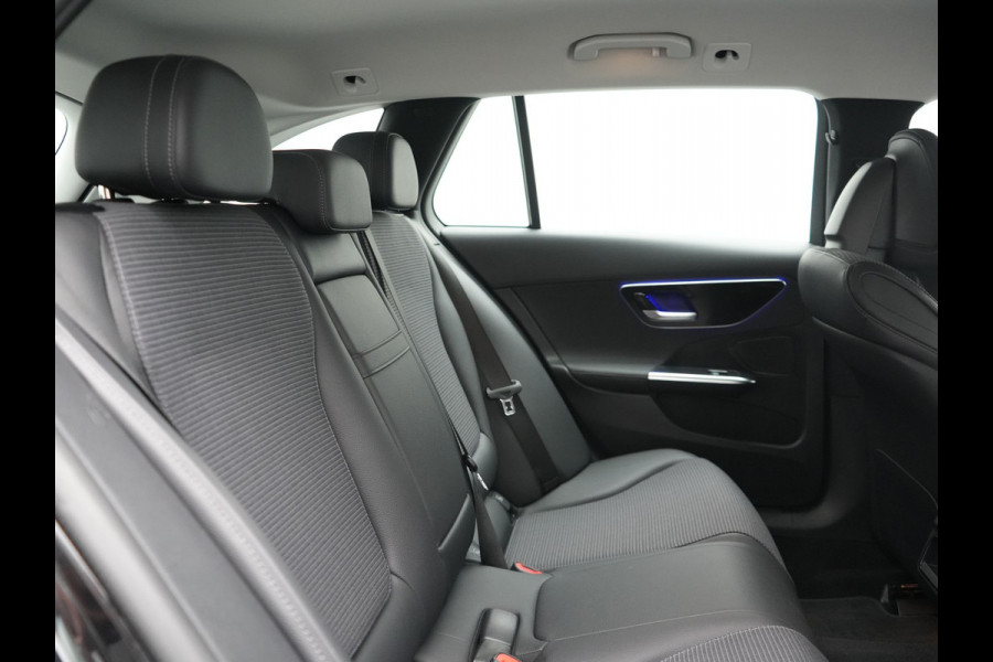 Mercedes-Benz C-Klasse Estate 300 e PHEV 313pk Dealer O.H | Adaptive Cruise | Camera | Apple Carplay | BLIS | Sportstoelen Verwarmd | Virtual Cockpit | Navigatie | DAB | 17"L.M | Plug In Hybrid |