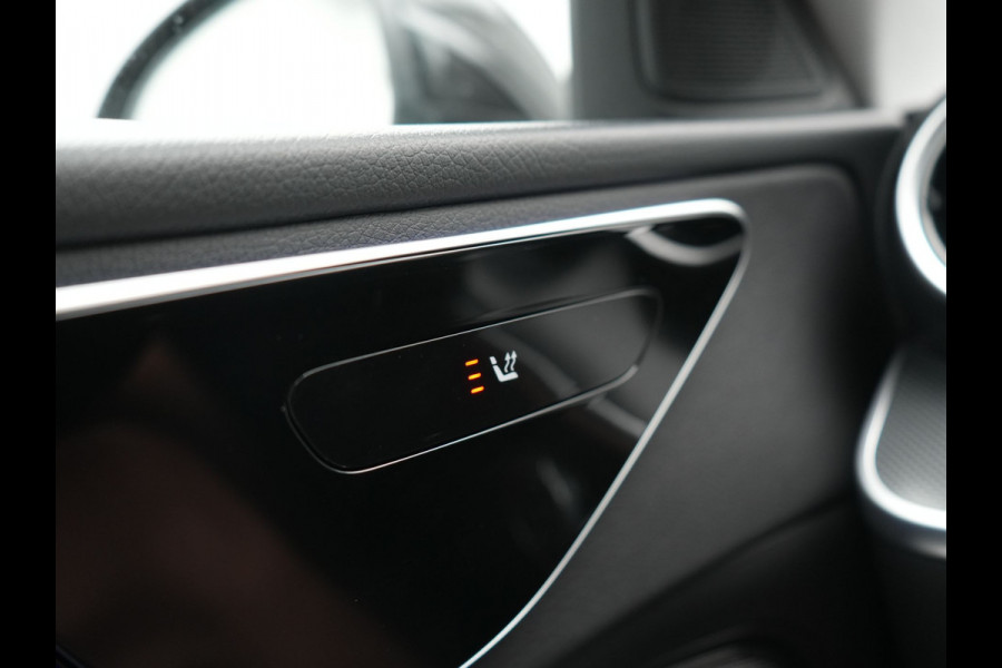 Mercedes-Benz C-Klasse Estate 300 e PHEV 313pk Dealer O.H | Adaptive Cruise | Camera | Apple Carplay | BLIS | Sportstoelen Verwarmd | Virtual Cockpit | Navigatie | DAB | 17"L.M | Plug In Hybrid |