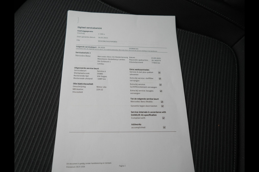 Mercedes-Benz C-Klasse Estate 300 e PHEV 313pk Dealer O.H | Adaptive Cruise | Camera | Apple Carplay | BLIS | Sportstoelen Verwarmd | Virtual Cockpit | Navigatie | DAB | 17"L.M | Plug In Hybrid |