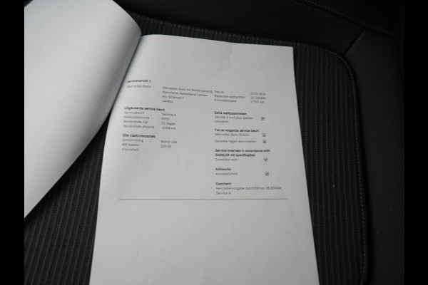 Mercedes-Benz C-Klasse Estate 300 e PHEV 313pk Dealer O.H | Adaptive Cruise | Camera | Apple Carplay | BLIS | Sportstoelen Verwarmd | Virtual Cockpit | Navigatie | DAB | 17"L.M | Plug In Hybrid |