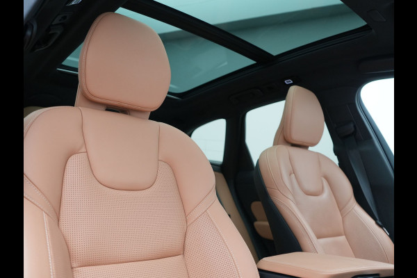 Volvo XC60 T8 AWD Ultimate Dark LONG RANGE PHEV 455pk Dealer O.H. | Trekhaak Af Fabriek | Panodak | Adaptive Cruise | Head Up | 360 Camera | Harman / Kardon | Lederen Comfortzetels Massage & Ventilatie & Memory | Keyless | Stoelen & Stuur Verwarmd | Plug In Hybrid |