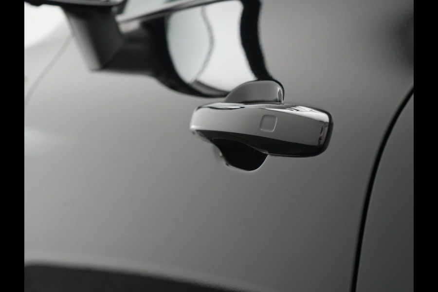 Volvo XC60 T8 AWD Ultimate Dark LONG RANGE PHEV 455pk Dealer O.H. | Trekhaak Af Fabriek | Panodak | Adaptive Cruise | Head Up | 360 Camera | Harman / Kardon | Lederen Comfortzetels Massage & Ventilatie & Memory | Keyless | Stoelen & Stuur Verwarmd | Plug In Hybrid |