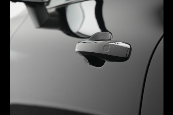 Volvo XC60 T8 AWD Ultimate Dark LONG RANGE PHEV 455pk Dealer O.H. | Trekhaak Af Fabriek | Panodak | Adaptive Cruise | Head Up | 360 Camera | Harman / Kardon | Lederen Comfortzetels Massage & Ventilatie & Memory | Keyless | Stoelen & Stuur Verwarmd | Plug In Hybrid |