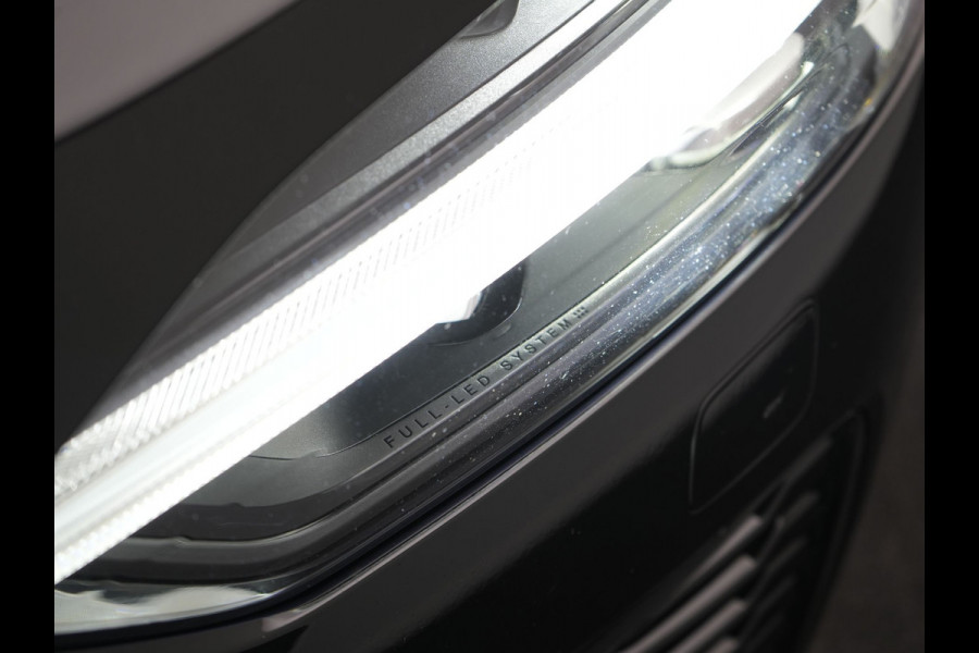 Volvo XC60 T8 AWD Ultimate Dark LONG RANGE PHEV 455pk Dealer O.H. | Trekhaak Af Fabriek | Panodak | Adaptive Cruise | Head Up | 360 Camera | Harman / Kardon | Lederen Comfortzetels Massage & Ventilatie & Memory | Keyless | Stoelen & Stuur Verwarmd | Plug In Hybrid |