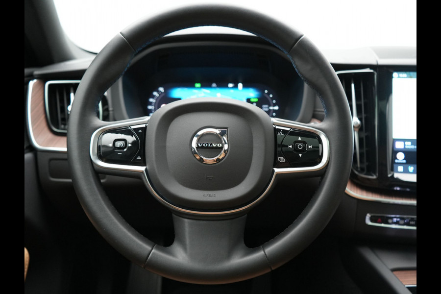 Volvo XC60 T8 AWD Ultimate Dark LONG RANGE PHEV 455pk Dealer O.H. | Trekhaak Af Fabriek | Panodak | Adaptive Cruise | Head Up | 360 Camera | Harman / Kardon | Lederen Comfortzetels Massage & Ventilatie & Memory | Keyless | Stoelen & Stuur Verwarmd | Plug In Hybrid |