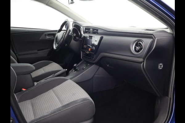 Toyota Auris 1.8 Hybrid Executive | Navigatie | Sportstoelen | Camera | Lichtmetalen velgen |