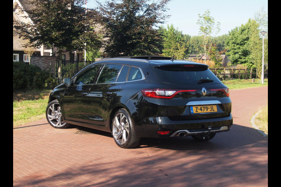Renault Mégane Estate 1.6 TCe GT | Panoramadak | Camera | Trekhaak | Head-Up Display |