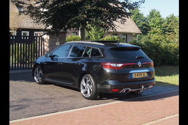 Renault Mégane Estate 1.6 TCe GT | Panoramadak | Camera | Trekhaak | Head-Up Display |