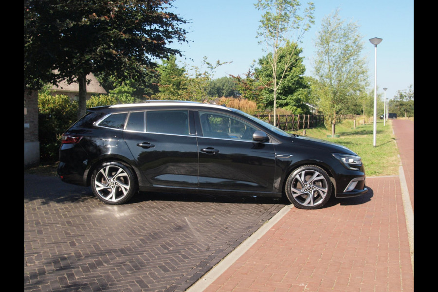 Renault Mégane Estate 1.6 TCe GT | Panoramadak | Camera | Trekhaak | Head-Up Display |