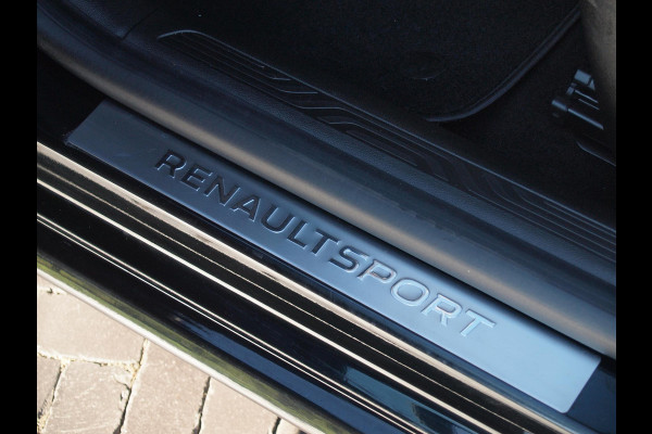 Renault Mégane Estate 1.6 TCe GT | Panoramadak | Camera | Trekhaak | Head-Up Display |