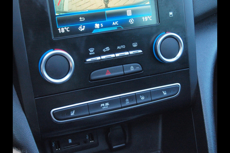 Renault Mégane Estate 1.6 TCe GT | Panoramadak | Camera | Trekhaak | Head-Up Display |