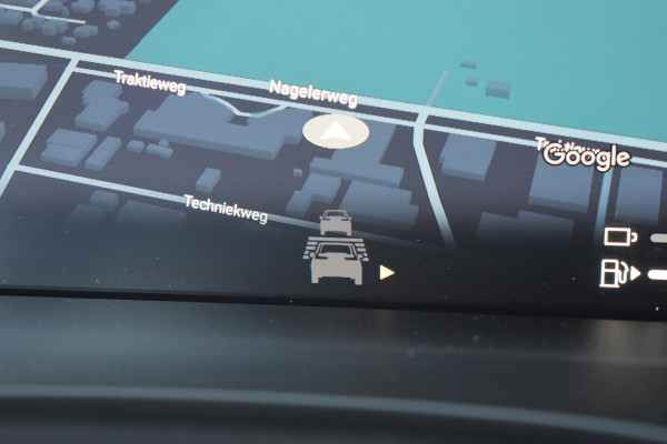 Volvo XC60 T6 350PK Automaat Plug-in hybrid AWD Ultra Black Edition HUD | Luchtvering | Trekhaak | 360 Camera | H&K | 21"LMV | Stoelverwarming | Panodak