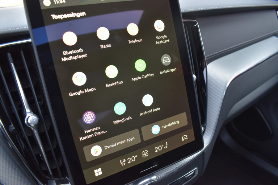 Volvo XC60 T6 350PK Automaat Plug-in hybrid AWD Ultra Black Edition HUD | Luchtvering | Trekhaak | 360 Camera | H&K | 21"LMV | Stoelverwarming | Panodak