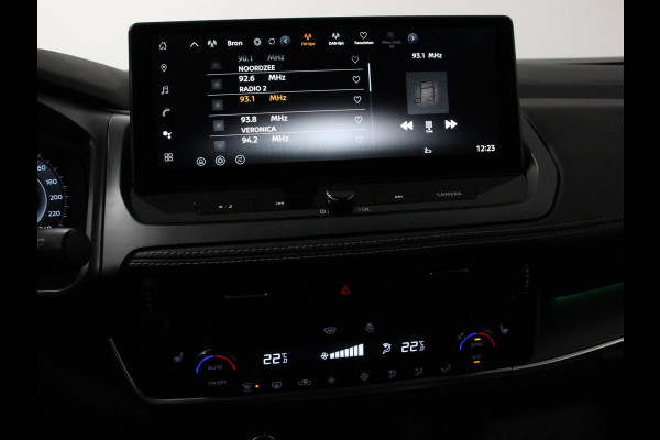 Nissan QASHQAI 1.3 MHEV Automaat N-Connecta Navigatie Climate Control Sfeerverlichting Camera 360 Led Dab Verwarmde voorstoelen Adaptieve Cruise Control Digitale Cockpit Lichtmetalen Velgen