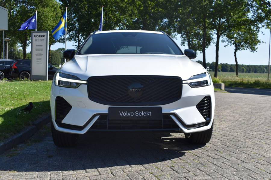 Volvo XC60 T8 AWD 455PK Plug-in Hybrid Ultra Black Edition | HUD | Luchtvering | Panodak | H&K | 360 Camera | 21"LMV | Stoelverwarming |