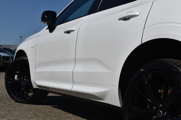 Volvo XC60 T8 AWD 455PK Plug-in Hybrid Ultra Black Edition | HUD | Luchtvering | Panodak | H&K | 360 Camera | 21"LMV | Stoelverwarming |
