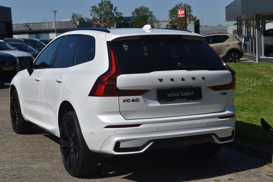 Volvo XC60 T8 AWD 455PK Plug-in Hybrid Ultra Black Edition | HUD | Luchtvering | Panodak | H&K | 360 Camera | 21"LMV | Stoelverwarming |