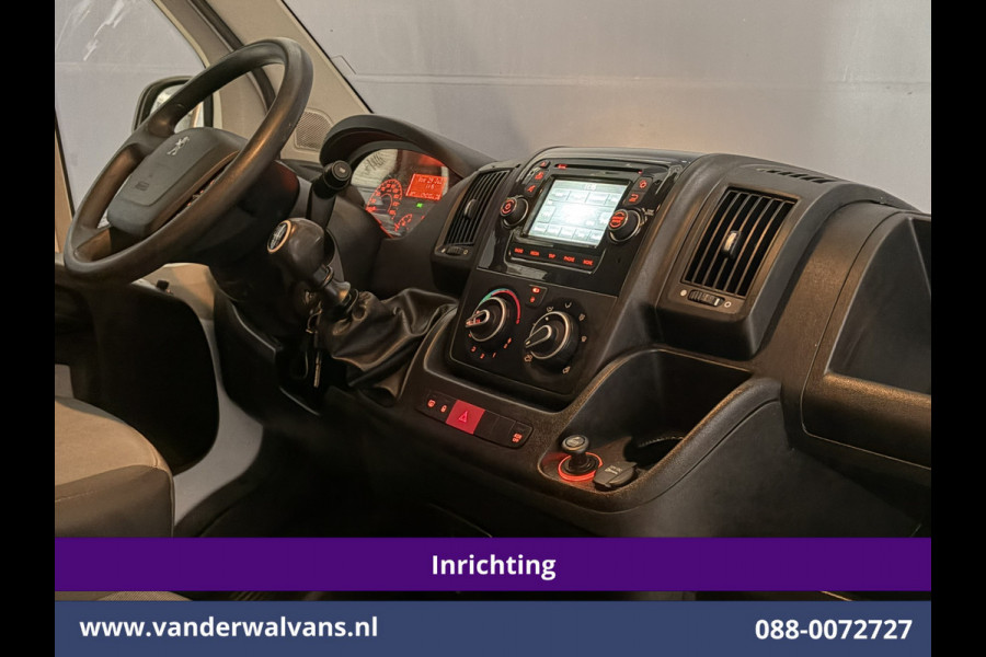 Peugeot Boxer 2.0 BlueHDI 131pk L2H2 Inrichting Euro6 Airco | Imperiaal | Camera | 2500kg Trekhaak | Cruisecontrol Parkeersensoren, Bijrijdersbank