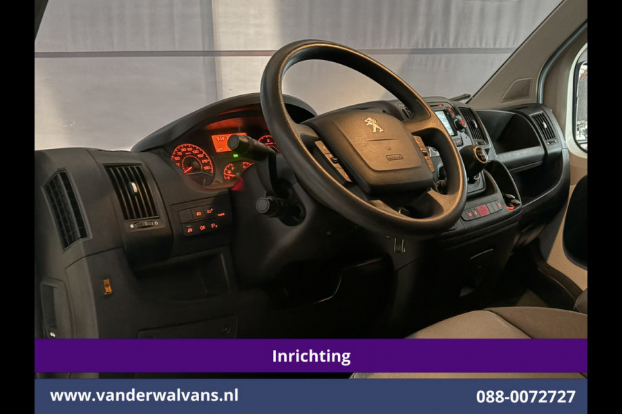 Peugeot Boxer 2.0 BlueHDI 131pk L2H2 Inrichting Euro6 Airco | Imperiaal | Camera | 2500kg Trekhaak | Cruisecontrol Parkeersensoren, Bijrijdersbank
