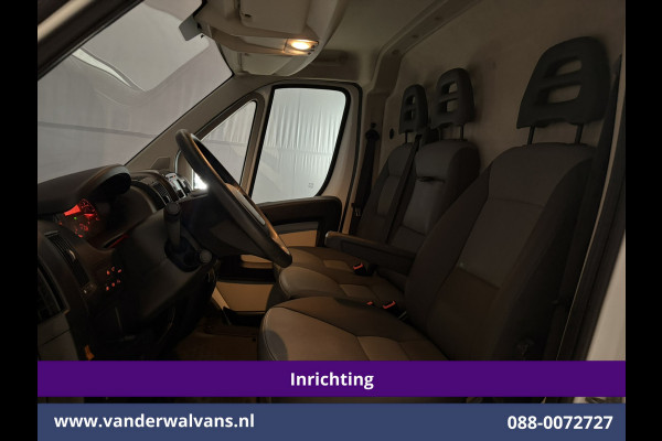 Peugeot Boxer 2.0 BlueHDI 131pk L2H2 Inrichting Euro6 Airco | Imperiaal | Camera | 2500kg Trekhaak | Cruisecontrol Parkeersensoren, Bijrijdersbank