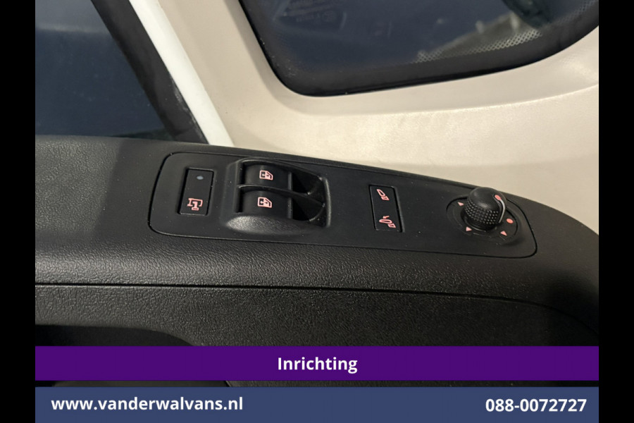 Peugeot Boxer 2.0 BlueHDI 131pk L2H2 Inrichting Euro6 Airco | Imperiaal | Camera | 2500kg Trekhaak | Cruisecontrol Parkeersensoren, Bijrijdersbank