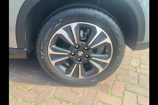 Suzuki Vitara 1.4 Boosterjet Style Rhino Edition Smart Hybrid + Panoramadak Rijklaar + Fabrieksgarantie Henk Jongen Auto's in Helmond,  al 50 jaar service zoals 't hoort!