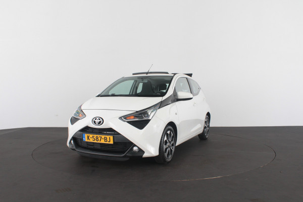Toyota Aygo 1.0 VVT-i x-joy > Schuifdak/Camera/Navigatie via (Apple CarPlay / Android Auto)