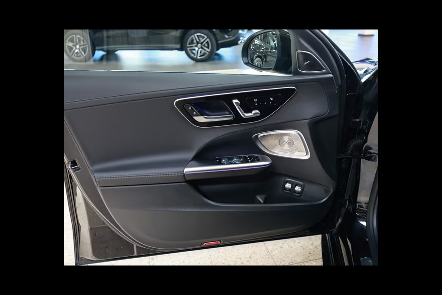 Mercedes-Benz C-Klasse Estate 300e AMG ** DIGI LED, NAVI+, PANO, MEMORY, NIGHT, 19-inch LMV ** UNFALLFREI - Ex. MB-AG ** ** INFORMEER OOK NAAR ONZE AANTREKKELIJKE FINANCIAL-LEASE TARIEVEN **