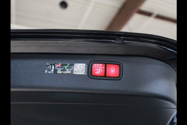 Mercedes-Benz C-Klasse Estate 300e AMG ** DIGI LED, NAVI+, PANO, MEMORY, NIGHT, 19-inch LMV ** UNFALLFREI - Ex. MB-AG ** ** INFORMEER OOK NAAR ONZE AANTREKKELIJKE FINANCIAL-LEASE TARIEVEN **