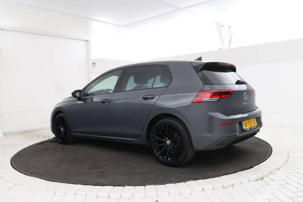 Volkswagen Golf 1.5 TSI Life Stoel/stuurverwarming, Adaptieve cruise, Apple Carplay!