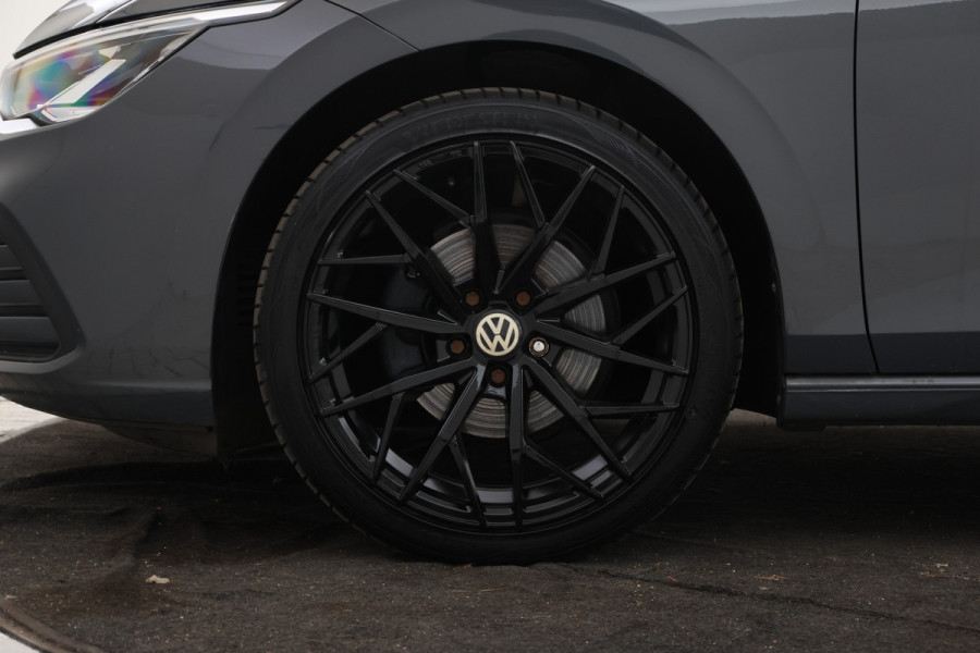 Volkswagen Golf 1.5 TSI Life Stoel/stuurverwarming, Adaptieve cruise, Apple Carplay!