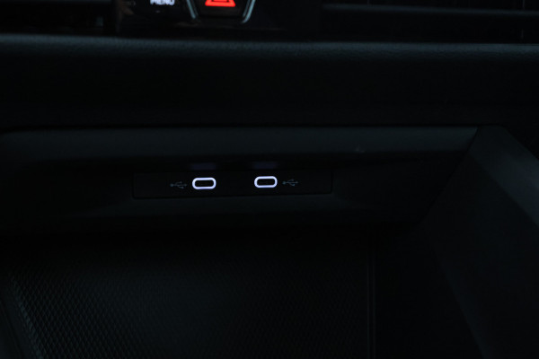 Volkswagen Golf 1.5 TSI Life Stoel/stuurverwarming, Adaptieve cruise, Apple Carplay!