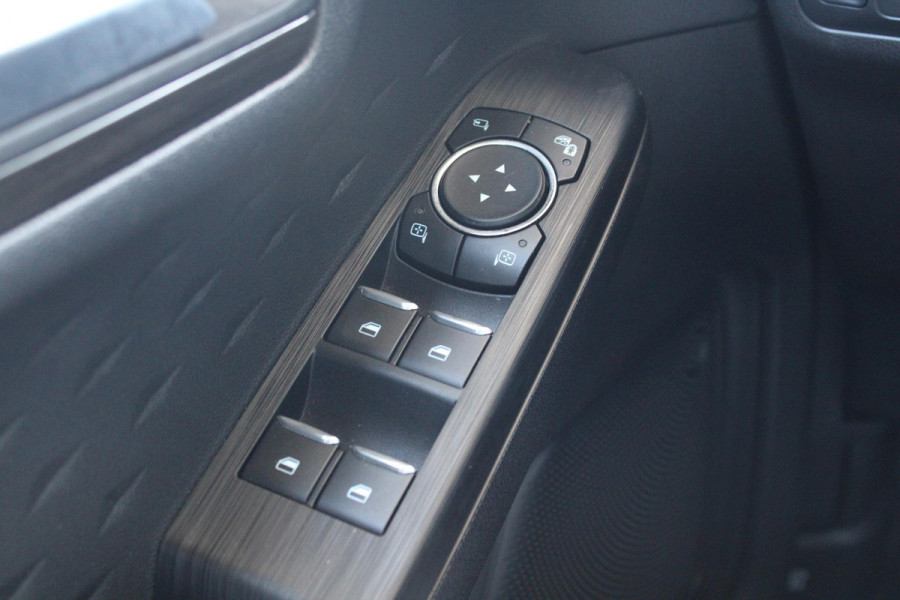 Ford Kuga 2.5 PHEV Vignale Trekhaak Wegklapbaar | Origenele Zomerset Aanwezig | Volledig Lederen Interieur | Panorama Dak |