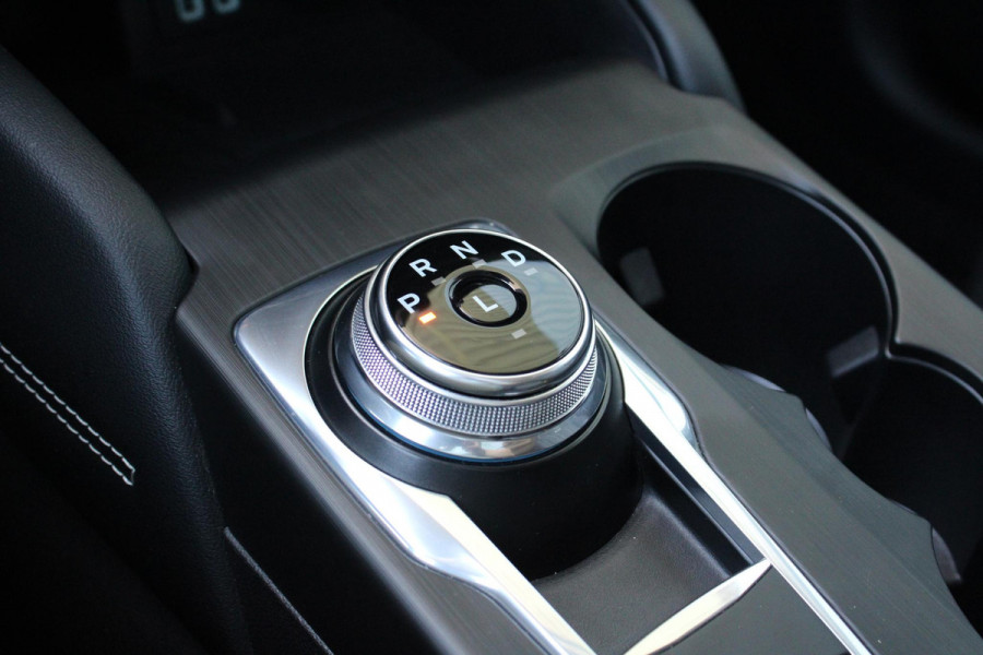 Ford Kuga 2.5 PHEV Vignale Trekhaak Wegklapbaar | Origenele Zomerset Aanwezig | Volledig Lederen Interieur | Panorama Dak |