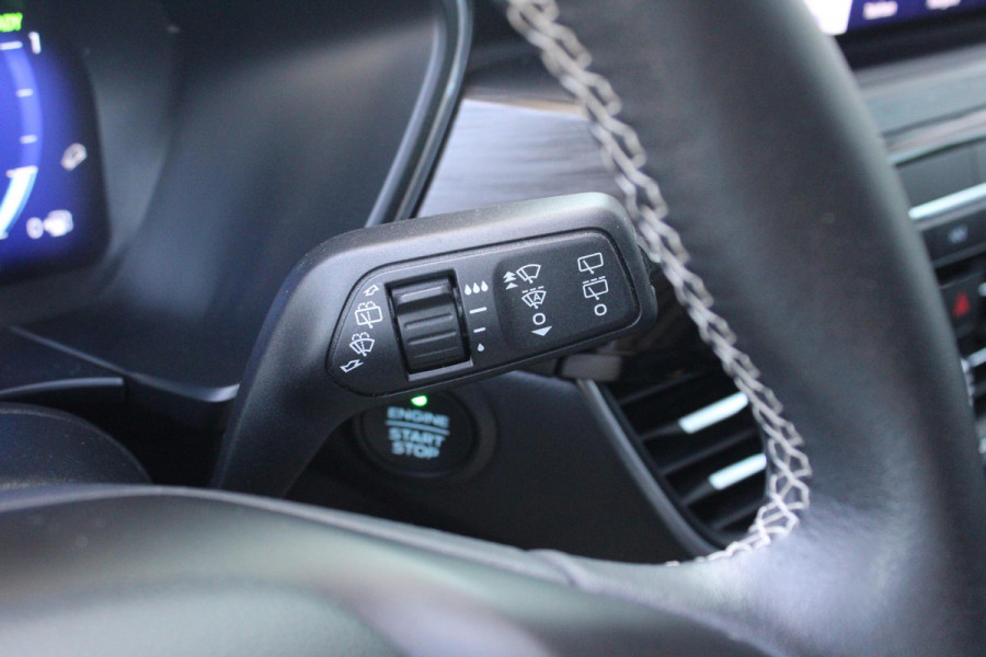 Ford Kuga 2.5 PHEV Vignale Trekhaak Wegklapbaar | Origenele Zomerset Aanwezig | Volledig Lederen Interieur | Panorama Dak |