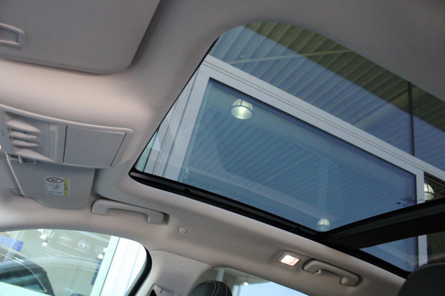 Ford Kuga 2.5 PHEV Vignale Trekhaak Wegklapbaar | Origenele Zomerset Aanwezig | Volledig Lederen Interieur | Panorama Dak |