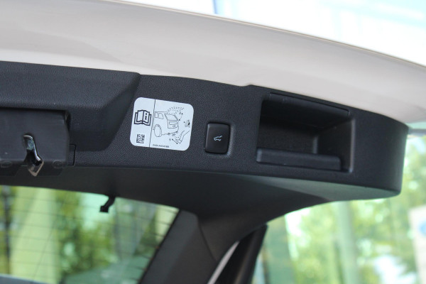 Ford Kuga 2.5 PHEV Vignale Trekhaak Wegklapbaar | Origenele Zomerset Aanwezig | Volledig Lederen Interieur | Panorama Dak |