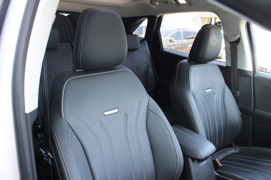 Ford Kuga 2.5 PHEV Vignale Trekhaak Wegklapbaar | Origenele Zomerset Aanwezig | Volledig Lederen Interieur | Panorama Dak |
