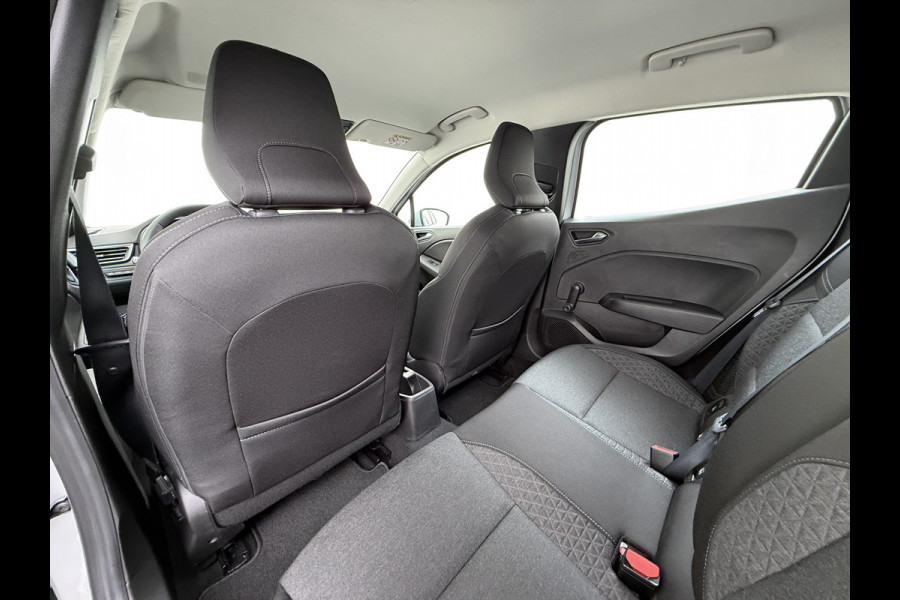Renault Clio 5Drs 1.6I E-Tech Hybrid 140PK Automaat Keyless Apple Carplay Android Auto Lane Assist Cruise Control Usb Navi Regen-Lichtsensor  Ecc Pdc DAB Bordherkenning Led