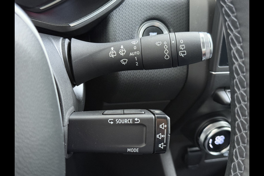 Renault Clio 5Drs 1.6I E-Tech Hybrid 140PK Automaat Keyless Apple Carplay Android Auto Lane Assist Cruise Control Usb Navi Regen-Lichtsensor  Ecc Pdc DAB Bordherkenning Led