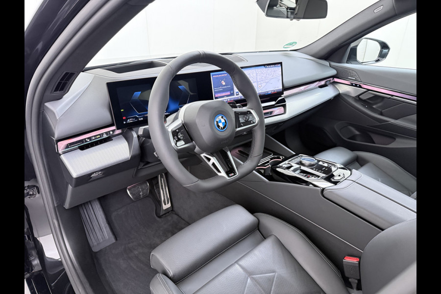 BMW 5 Serie Touring 550e xDrive M-pakket | 1ste eigenaar Pano Harman\Kardon