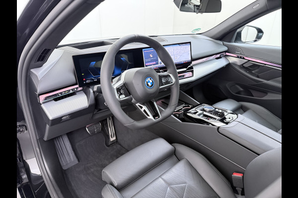 BMW 5 Serie Touring 550e xDrive M-pakket | 1ste eigenaar Pano Harman\Kardon