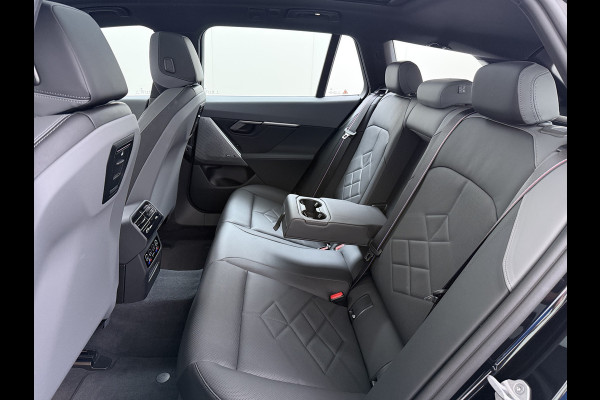 BMW 5 Serie Touring 550e xDrive M-pakket | 1ste eigenaar Pano Harman\Kardon